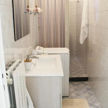 بيت للعطل Giali